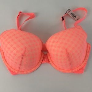 Victoria’s Secret Lightly Lined Demi 32DD